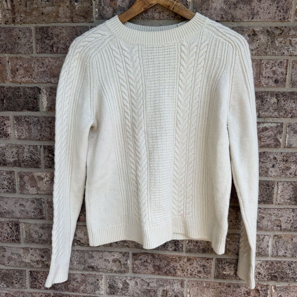 Vineyard Vines Sweater Women M Ivory 100% Merino Wool Cable Knit Pullover Preppy